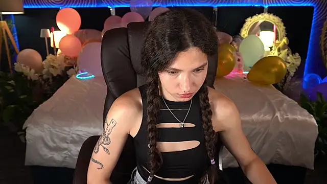 Chat +18 de BabyFlowerr ao vivo