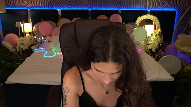 Chat XXX en directo de BabyFlowerr