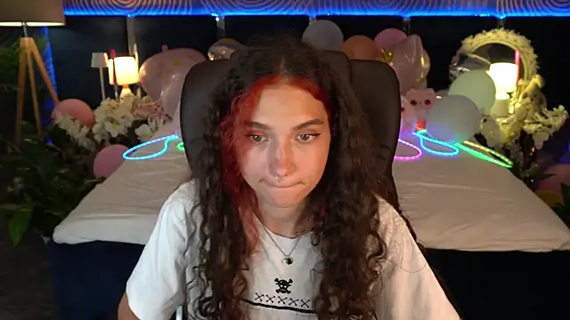 צ'אט XXX בשידור חי של BabyFlowerr