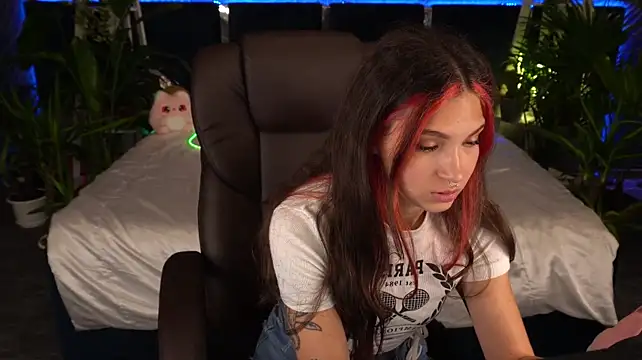 BabyFlowerr's Live XXX Chat