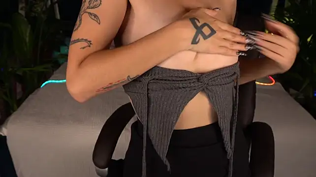 Chat XXX ao vivo de BabyFlowerr