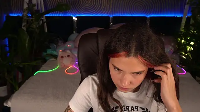Živý XXX chat BabyFlowerr