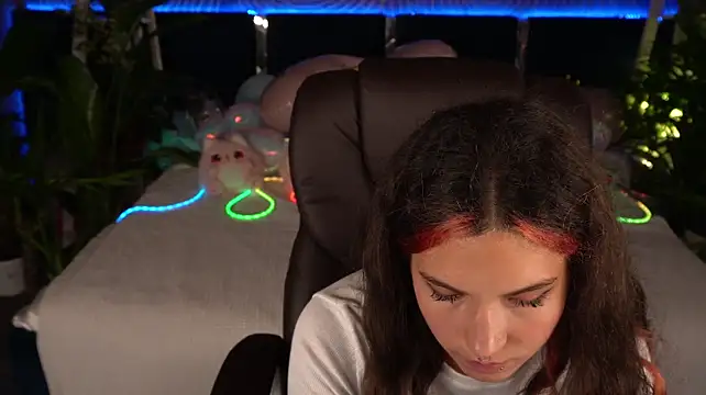 Živý XXX chat BabyFlowerr