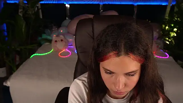 BabyFlowerr's Webcam Show