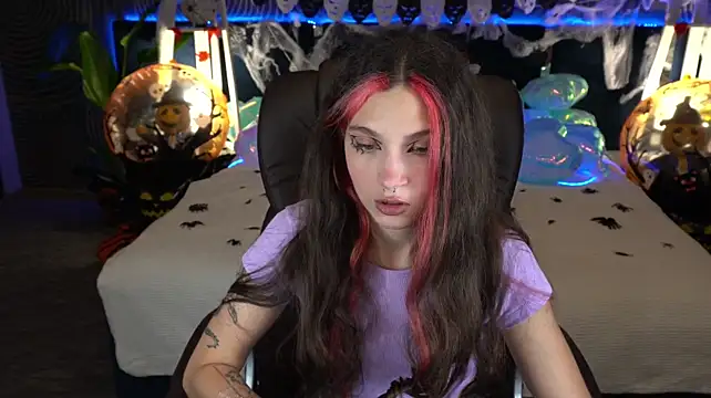 BabyFlowerr webcam show