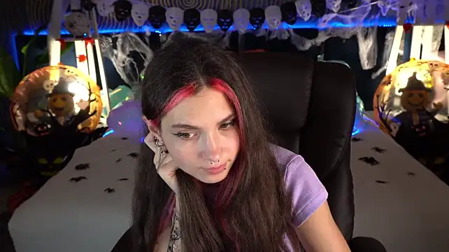 BabyFlowerr Show in webcam