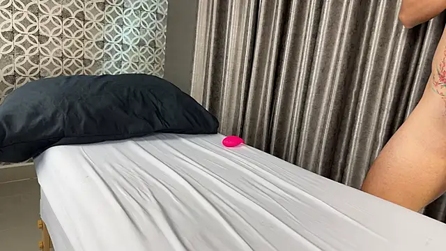 Eva_Nathan: δωμάτιο απευθείας συνομιλίας