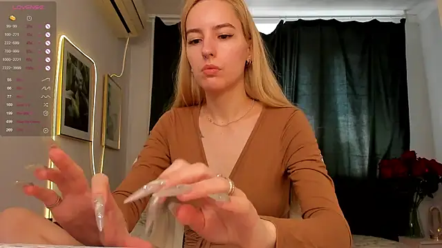 Fire_moth's Live XXX Chat