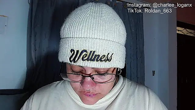 Techno_420_'s Live XXX Chat