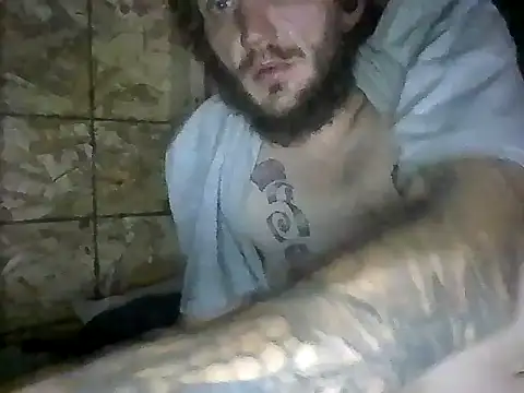 הופעת וובקאם של Stuchi111