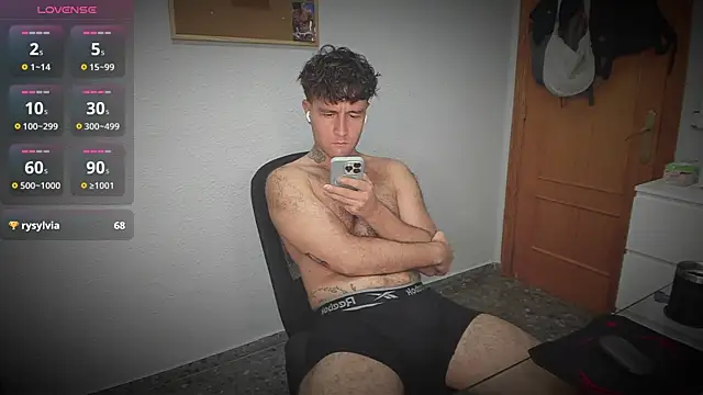 HonestAndrew Show Webcam