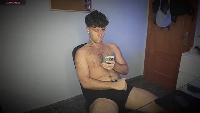 HonestAndrew Show Webcam
