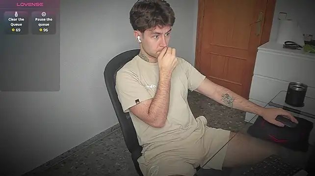 HonestAndrew Webcam show