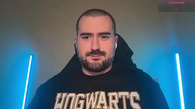 DominantTheoのウェブカメラショー