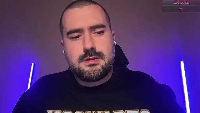 DominantTheo's Webcam Show