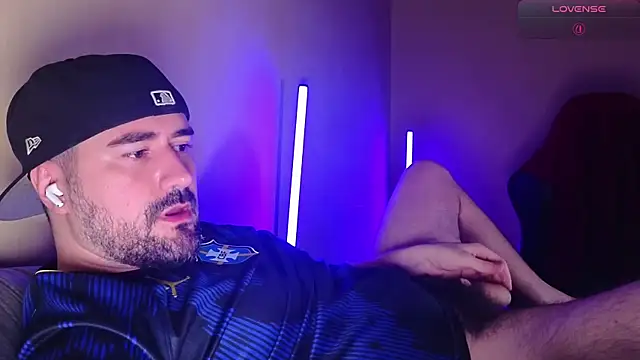 DominantTheo 在線直播表演