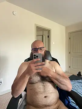 MastaWolfy's Live XXX Chat