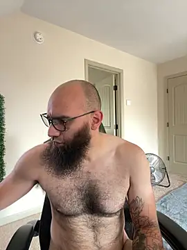 MastaWolfy's Live XXX Chat