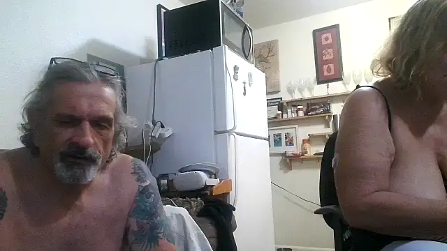 Chat +18 de Victoria121565Harley ao vivo