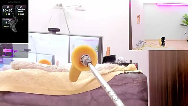 Paulina_Davis_ 网络视讯表演