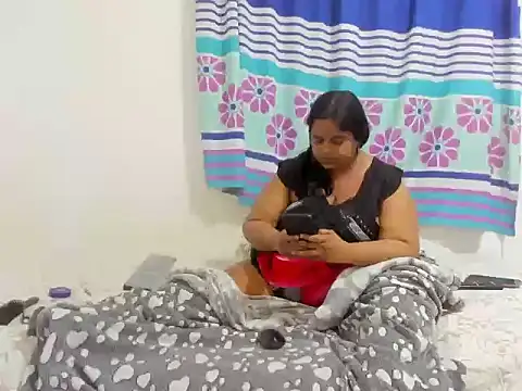 SusanaEshwar Chat XXX in diretta