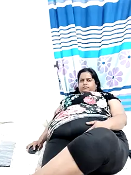 SusanaEshwar Chat XXX in diretta