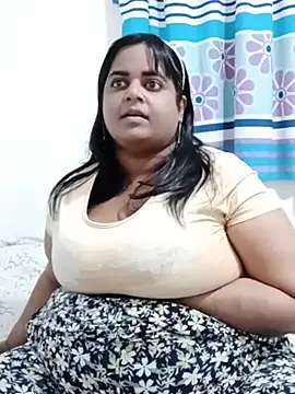 SusanaEshwar Chat XXX in diretta