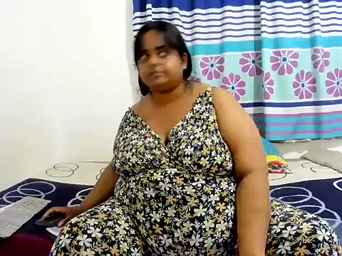 SusanaEshwar's Live XXX Chat