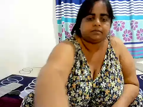 SusanaEshwar Show in webcam