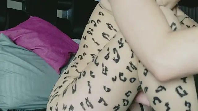 levana1 Pertunjukan Webcam