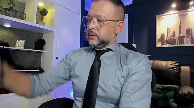 Show modela MrFrank_tattoo na web-kameri