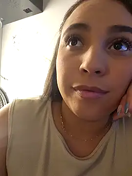 LizzRouse Adlı Modelin Canlı XXX Sohbeti