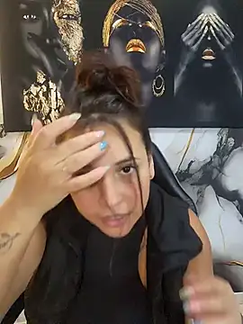 Chatroom XXX en direct de LizzRouse