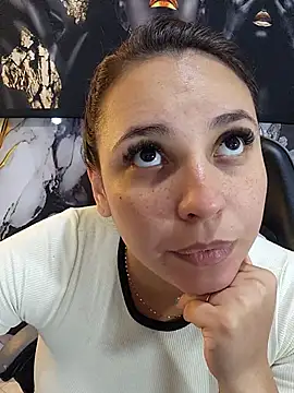 LizzRouse – Naživo XXX chat