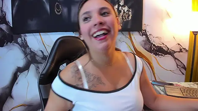 LizzRouse – Naživo XXX chat