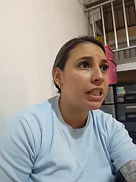 دردشة LizzRouse الجنسية المباشرة