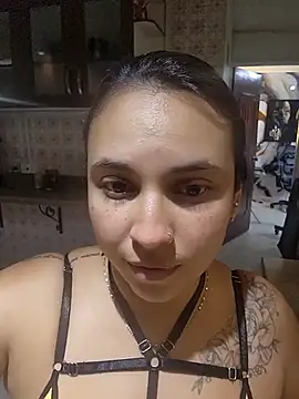 LizzRouse XXX чат на живо