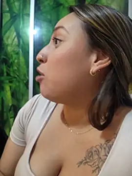 Chat XXX en directo de LizzRouse