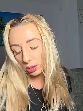 הופעת וובקאם של Strongqueen