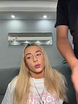 Strongqueen Pertunjukan Webcam