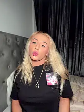 Strongqueen webcam show