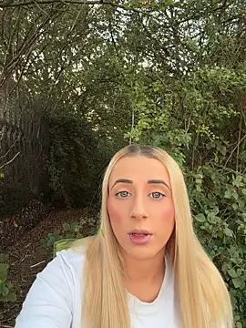 הופעת וובקאם של Strongqueen