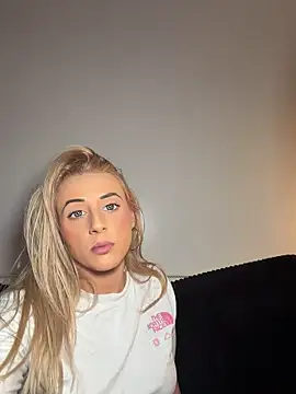 Pokazy przed kamerką – Strongqueen
