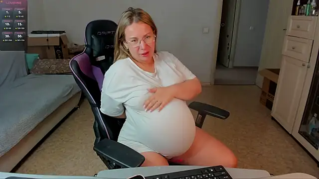 Pregnantariana Adlı Modelin Canlı XXX Sohbeti