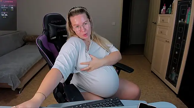 Pregnantariana's Live XXX Chat