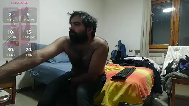 Attila985 Show in webcam