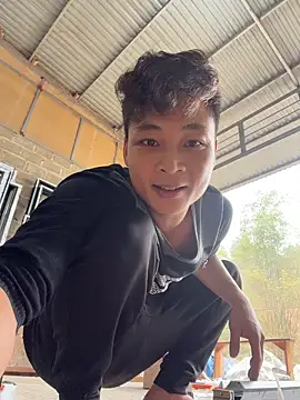 X-manh webkamerás műsora