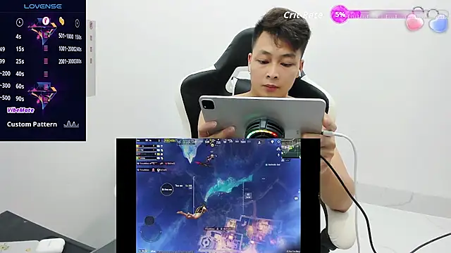 X-manh Adlı Modelin Web Kamerası Şovu