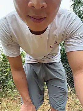 Show modela X-manh na web-kameri