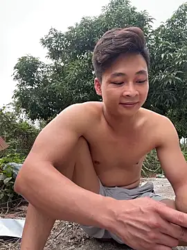 Naughty___asian's Webcam Show